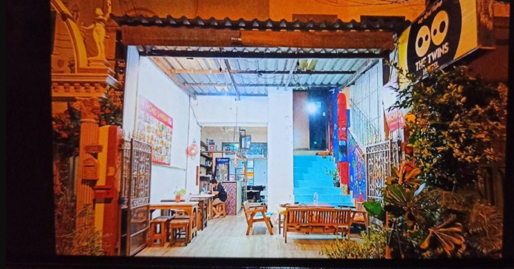 The Twins Hostel Bangkok Exteriör bild